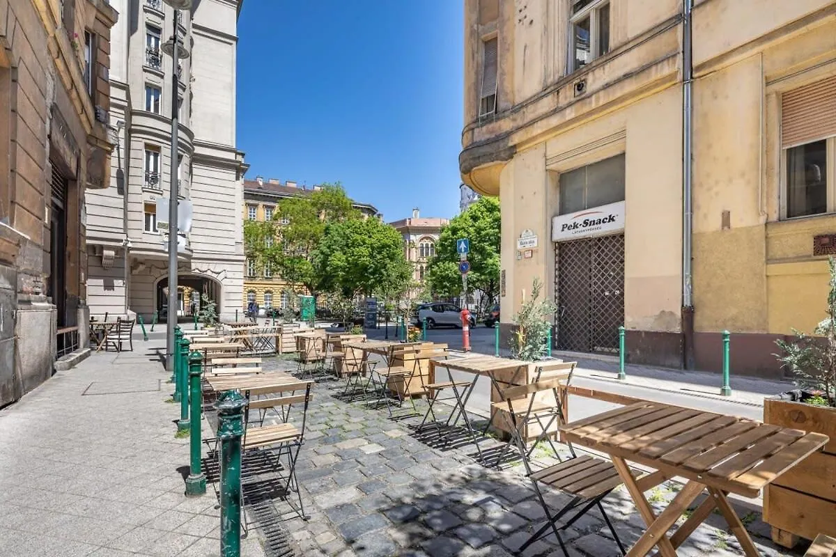 Central - Quiet Sleep For Solo Traveller Budapest Apartment